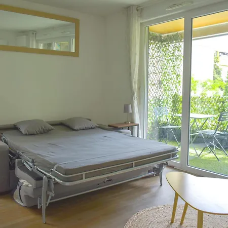 Comfortable In Near La Defense Arena And Paris With Very Good Wifi Homestay Nanterre