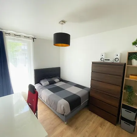 Comfortable In Near La Defense Arena And Paris With Very Good Wifi Homestay