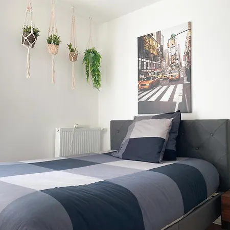 Comfortable In Near La Defense Arena And Paris With Very Good Wifi Homestay